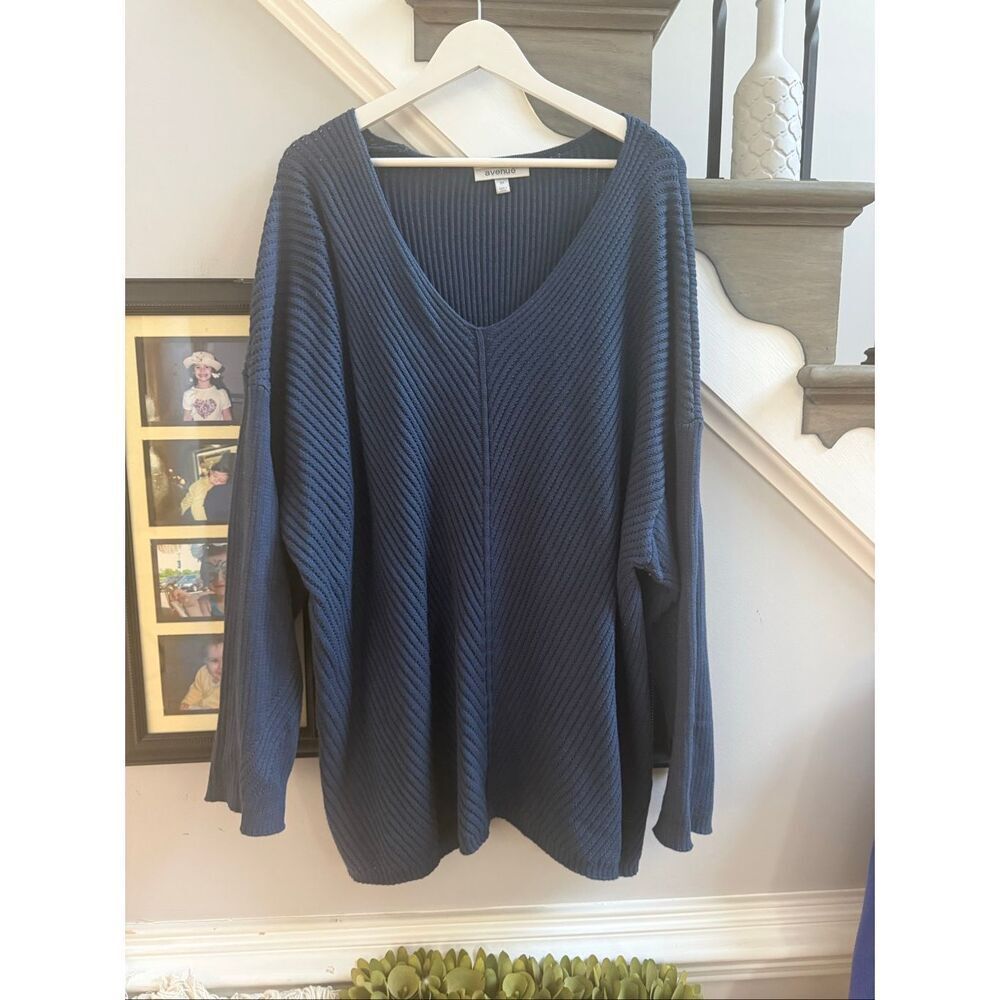 Avenue Navy V-Neck Ribbed Sweater sz 3X EUC
